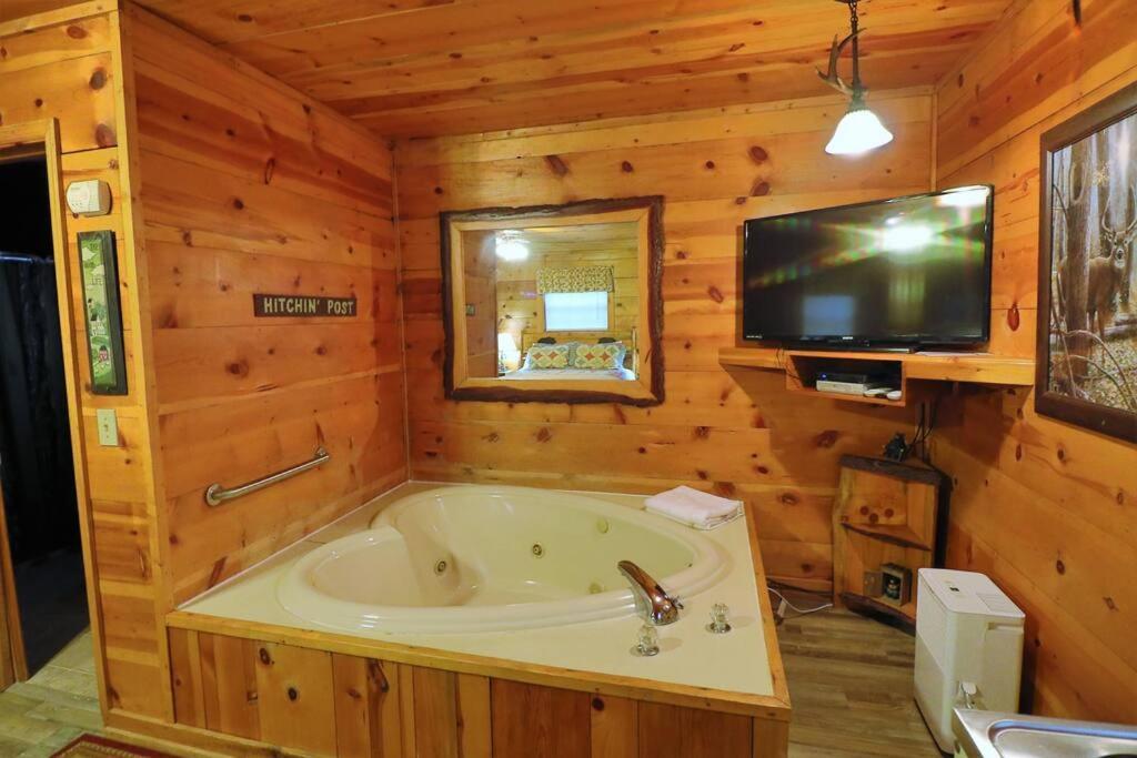 Alpine Mountain Sweetheart Cabin Jacuzzi #8 Helen Exteriör bild