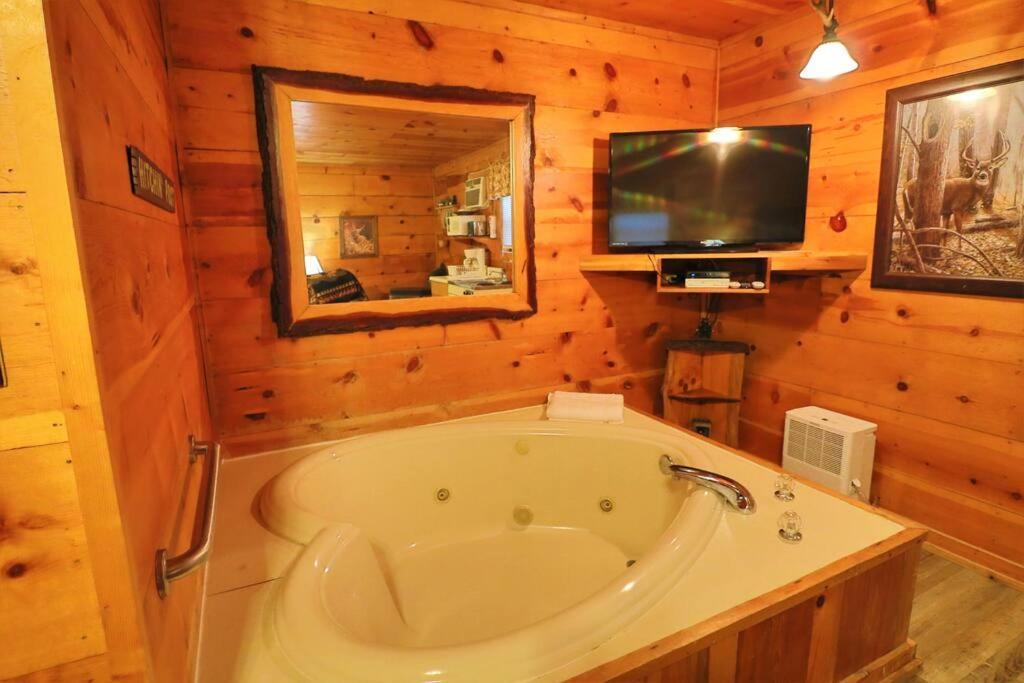 Alpine Mountain Sweetheart Cabin Jacuzzi #8 Helen Exteriör bild
